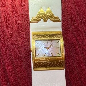 ✨ Nanette Lepore Gold & White Women’s Watch – Wonder Woman Edition ✨